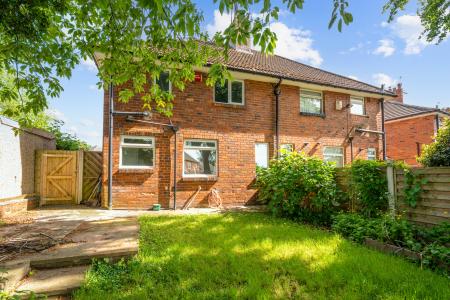 3 bedroom Semi-detached house for sale in Miles Hill Terrace, Chapel Allerton, Leeds, LS7