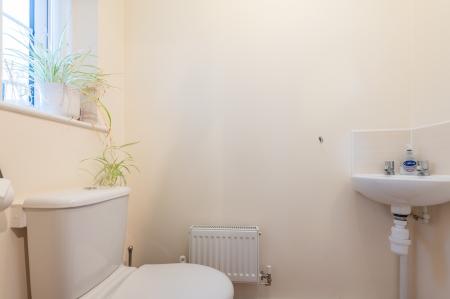 3 bedroom Town house to let in Barrowby Close, Garforth, Leeds, LS25