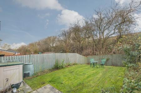 3 bedroom Town house to let in Barrowby Close, Garforth, Leeds, LS25