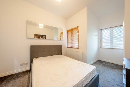 2 bedroom Maisonette for sale in The Lodge, Harrowby Road, West Park, Leeds, LS16