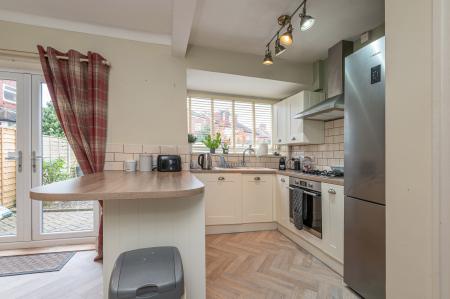3 bedroom Semi-detached house to let in Grange Park Terrace, Oakwood, Leeds, LS8