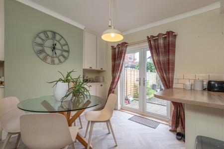 3 bedroom Semi-detached house to let in Grange Park Terrace, Oakwood, Leeds, LS8
