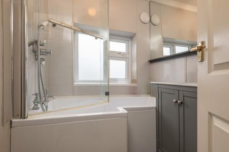 3 bedroom Semi-detached house to let in Grange Park Terrace, Oakwood, Leeds, LS8