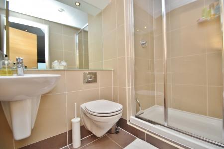 2 bedroom Flat to let in One Brewery Wharf, Waterloo Street, Leeds, LS10