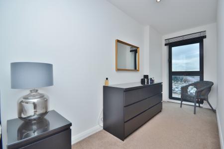 2 bedroom Flat to let in One Brewery Wharf, Waterloo Street, Leeds, LS10