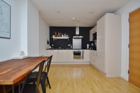 2 bedroom Flat to let in One Brewery Wharf, Waterloo Street, Leeds, LS10