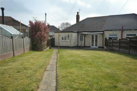 2 bedroom Bungalow to let in Alandale Crescent, Garforth, Leeds, LS25