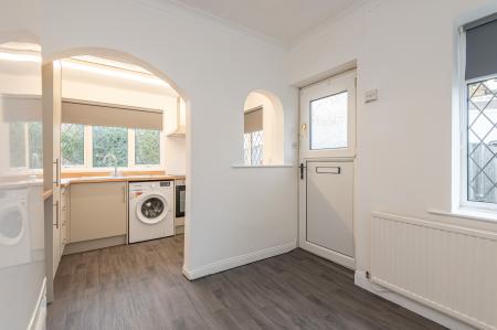 2 bedroom Bungalow to let in Alandale Crescent, Garforth, Leeds, LS25