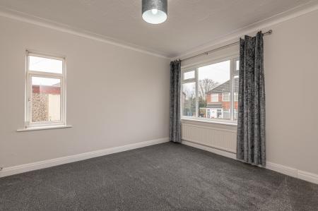 2 bedroom Bungalow to let in Alandale Crescent, Garforth, Leeds, LS25