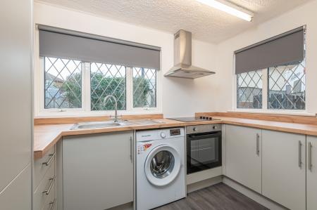 2 bedroom Bungalow to let in Alandale Crescent, Garforth, Leeds, LS25