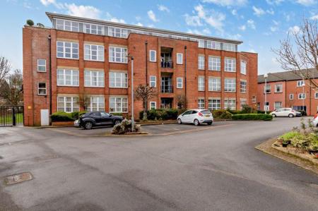 2 bedroom Flat to let in Dene House Court, Leicester Place, Leeds, LS2