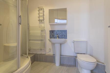 2 bedroom Flat to let in Byron Street, Leeds, LS2