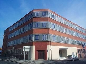 2 bedroom Flat to let in Byron Street, Leeds, LS2