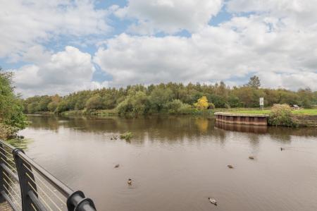 2 bedroom Flat for sale in Aire Quay, Leeds, LS10