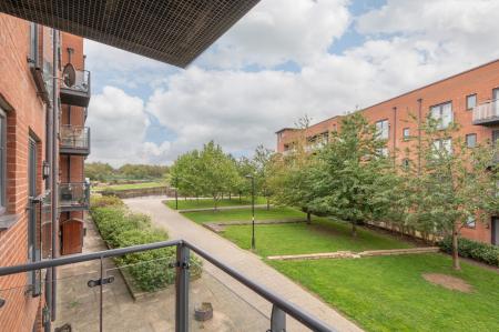 2 bedroom Flat for sale in Aire Quay, Leeds, LS10