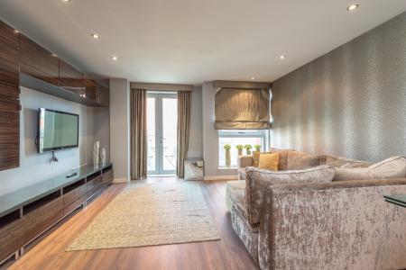 2 bedroom Flat for sale in Faroe, City Island, Gotts Road, Leeds, LS12