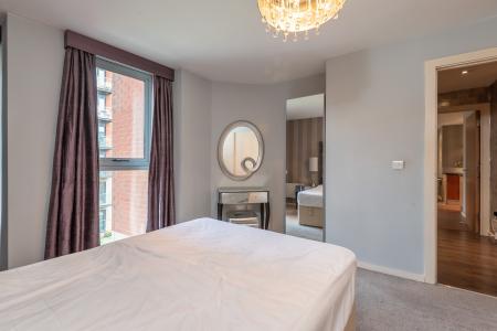2 bedroom Flat for sale in Faroe, City Island, Gotts Road, Leeds, LS12