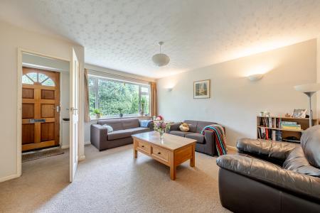 2 bedroom End of terrace house for sale in Gledhow Lane, Chapel Allerton, Leeds, LS7