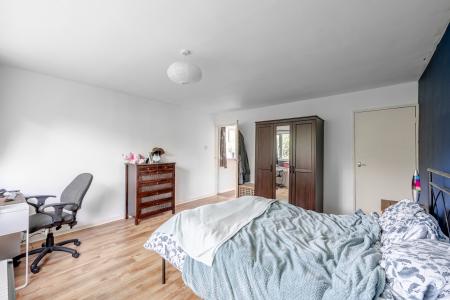 2 bedroom End of terrace house for sale in Gledhow Lane, Chapel Allerton, Leeds, LS7