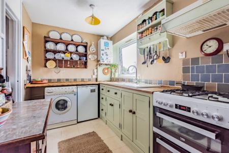 2 bedroom Flat to let in Wensleydale Court, Stainbeck Lane, Chapel Allerton, Leeds, LS7