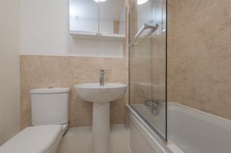 2 bedroom Flat to let in Wensleydale Court, Stainbeck Lane, Chapel Allerton, Leeds, LS7