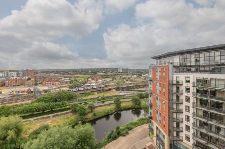 2 bedroom Flat to let in Whitehall Waterfront, 2 Riverside Way, Leeds, LS1