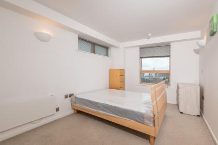 2 bedroom Flat to let in Whitehall Waterfront, 2 Riverside Way, Leeds, LS1
