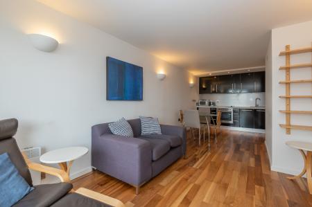 2 bedroom Flat to let in Whitehall Waterfront, 2 Riverside Way, Leeds, LS1