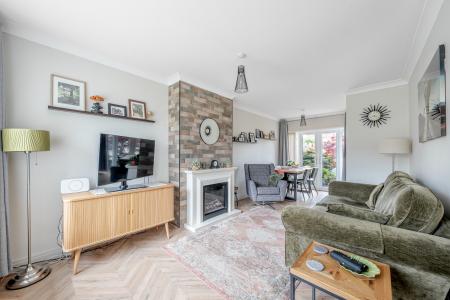 3 bedroom Semi-detached house for sale in Highwood Avenue, Moortown, Leeds, LS17