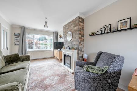 3 bedroom Semi-detached house for sale in Highwood Avenue, Moortown, Leeds, LS17