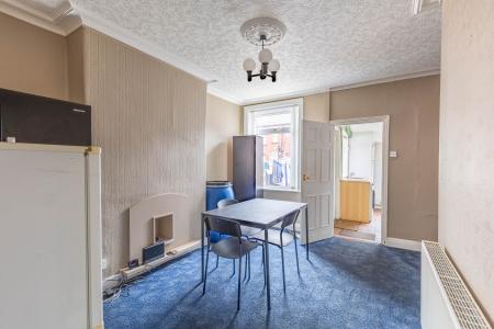 3 bedroom Terraced House to let in Cross Flatts Row, Leeds, LS11