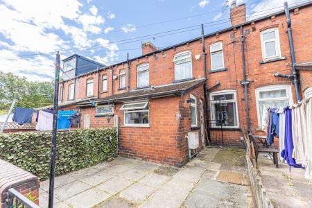 3 bedroom Terraced House to let in Cross Flatts Row, Leeds, LS11