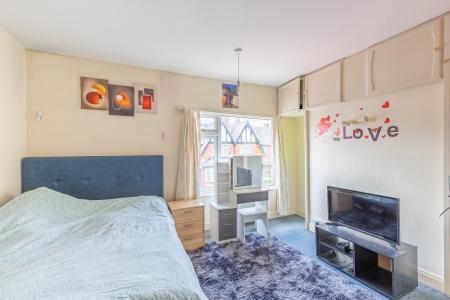 3 bedroom Terraced House to let in Cross Flatts Row, Leeds, LS11