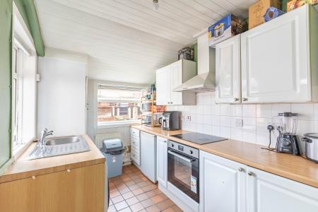 3 bedroom Terraced House to let in Cross Flatts Row, Leeds, LS11