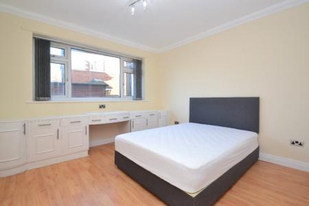 2 bedroom Flat to let in 306 Harrogate Road, Moortown, Leeds, LS17