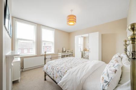 4 bedroom Terraced House for sale in Methley Grove, Chapel Allerton, Leeds, LS7