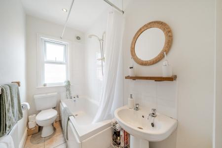 4 bedroom Terraced House for sale in Methley Grove, Chapel Allerton, Leeds, LS7