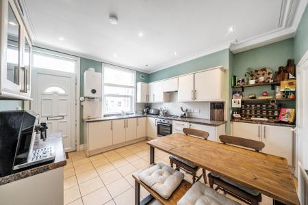 4 bedroom Terraced House for sale in Methley Grove, Chapel Allerton, Leeds, LS7