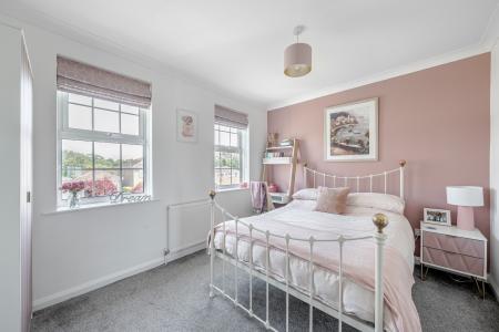4 bedroom Detached house for sale in Shadwell Park Grove, Shadwell, Leeds, LS17