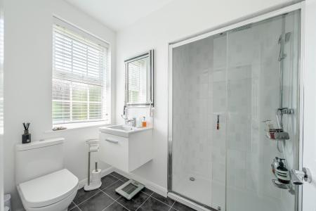 4 bedroom Detached house for sale in Shadwell Park Grove, Shadwell, Leeds, LS17