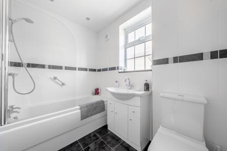 4 bedroom Detached house for sale in Shadwell Park Grove, Shadwell, Leeds, LS17