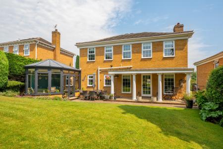 4 bedroom Detached house for sale in Shadwell Park Grove, Shadwell, Leeds, LS17
