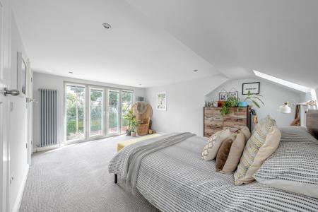 4 bedroom Semi-detached house for sale in Woodliffe Crescent, Chapel Allerton, Leeds, LS7