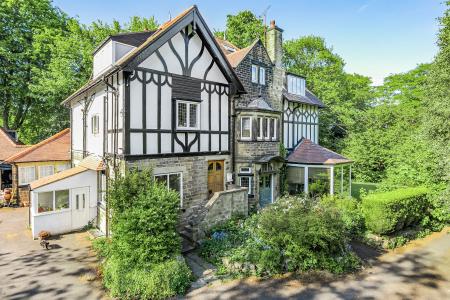 Park Avenue, Roundhay, Leeds, LS8