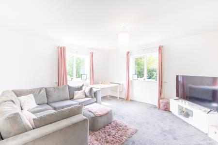 2 bedroom Flat to let in Potternewton Mount, Chapel Allerton, Leeds, LS7