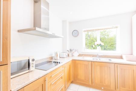 2 bedroom Flat to let in Potternewton Mount, Chapel Allerton, Leeds, LS7