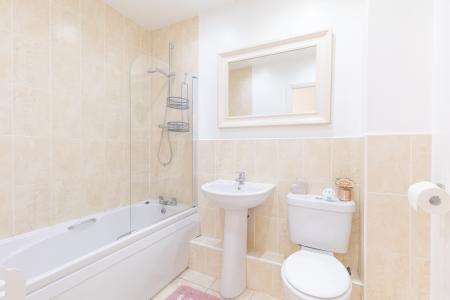 2 bedroom Flat to let in Potternewton Mount, Chapel Allerton, Leeds, LS7
