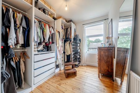 3 bedroom Terraced House for sale in Greenwood Mount, Meanwood, Leeds, LS6