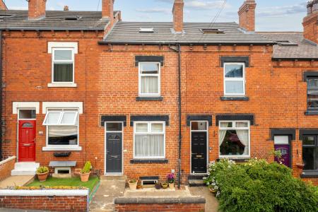 3 bedroom Terraced House for sale in Greenwood Mount, Meanwood, Leeds, LS6