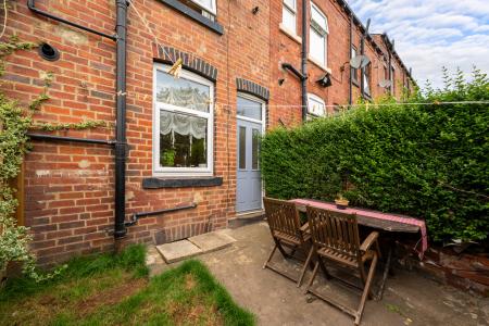 3 bedroom Terraced House for sale in Greenwood Mount, Meanwood, Leeds, LS6